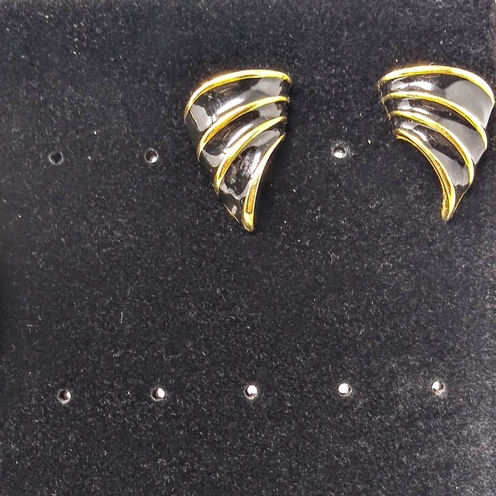 7 Piece Vintage Gold/Black Tone Jewelry Set - Picture 3 of 7